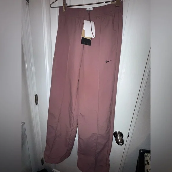 Nike Pink Track Pants with High-Rise Waist - Picture 14 of 16